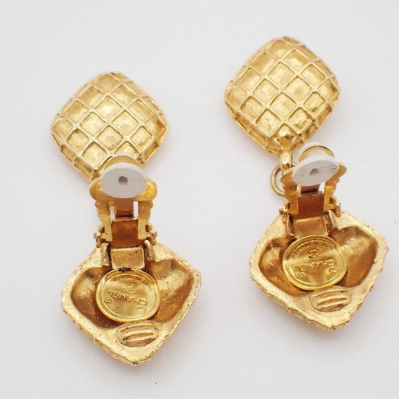 CHANEL Matelasse Diamond Shape Drop Earrings Rhinestone Clip-On Gold - Picture 6 of 10